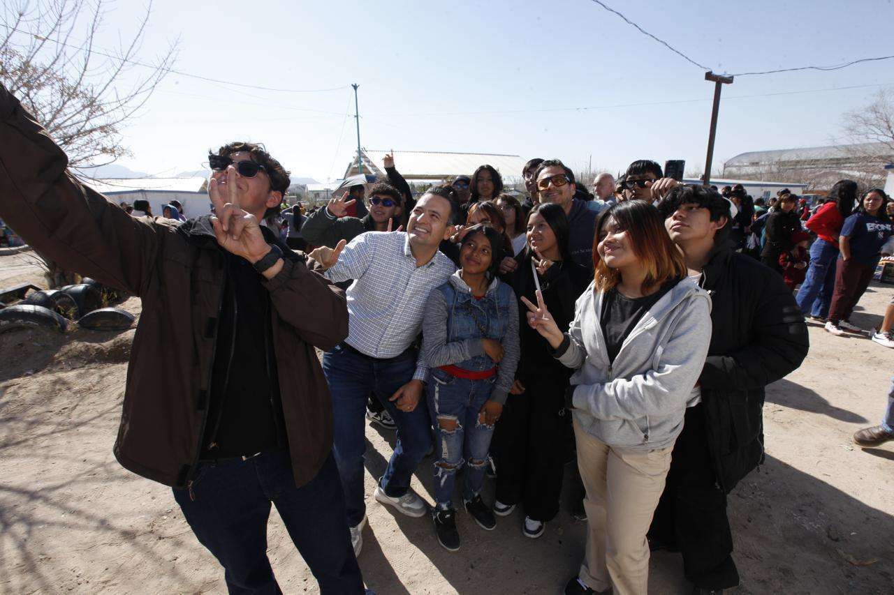 Festeja Marco Bonilla el Día de la Candelaria con familias de Anapra ...
