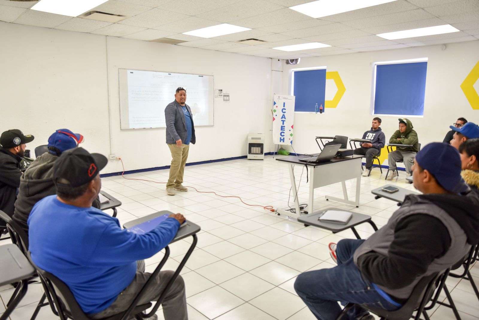 Promueven alfabetización digital