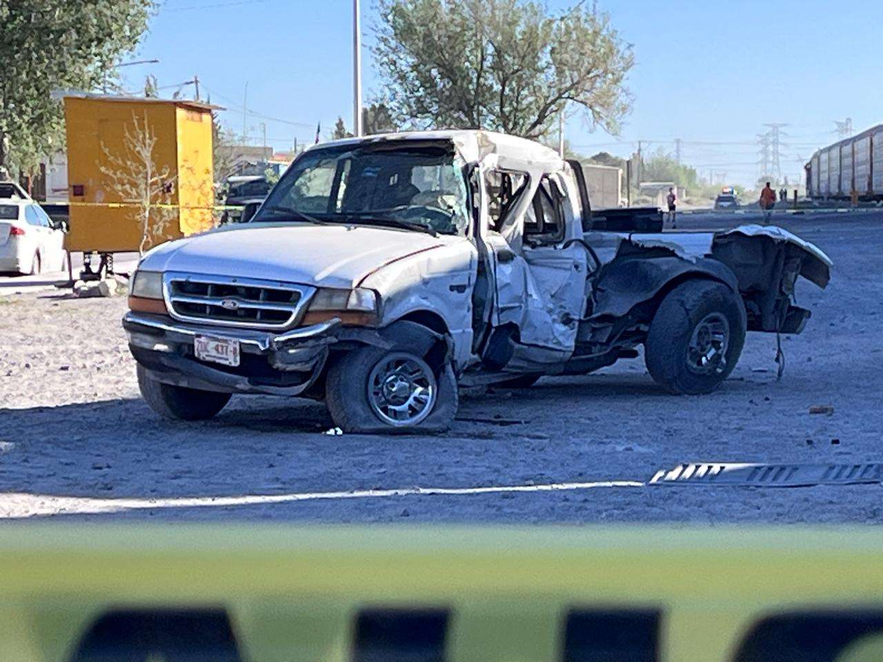 Muere hombre tras ser embestido por tren al intentar ganarle el paso ...