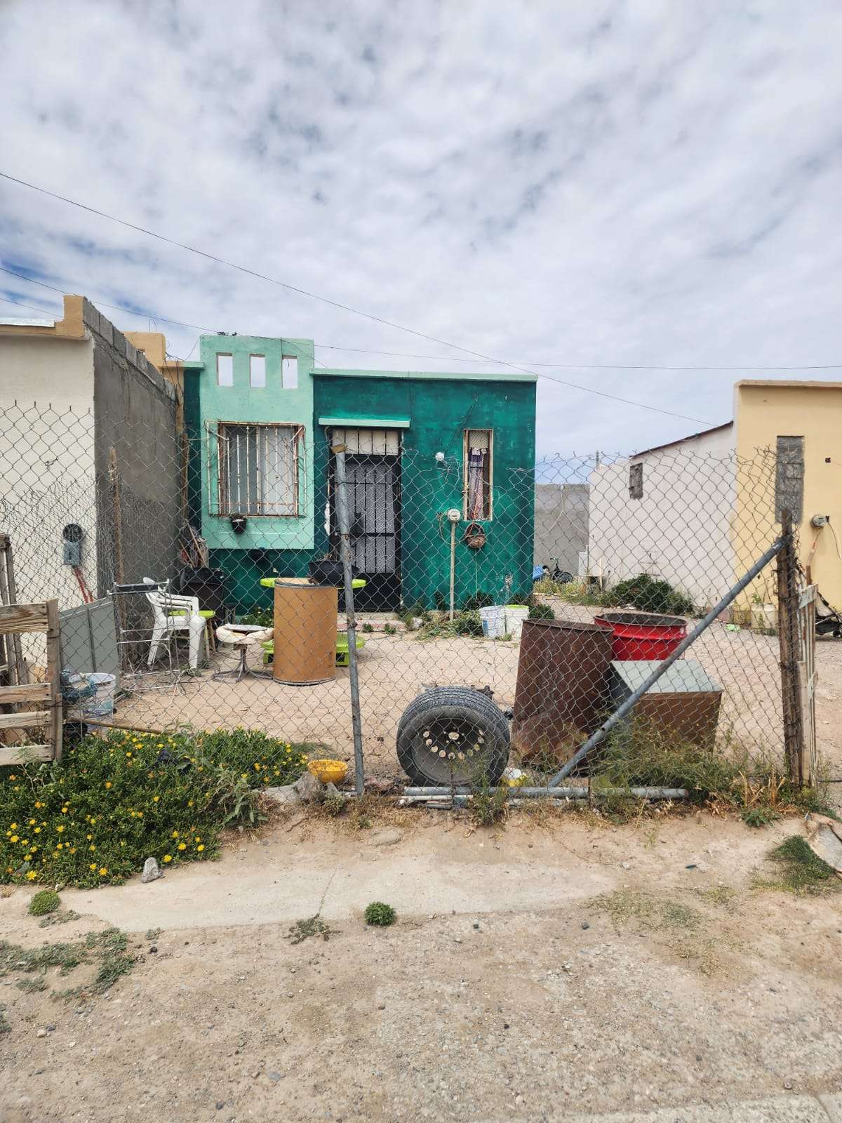 Muere por RICKETTSIOSIS en la clínica del Hospital General, Juan Pablo Ramírez Ruiz de 29 años de edad ,quien tenía su domicilio en Elio Aranda #4267 del fraccionamiento Valle de Allende 