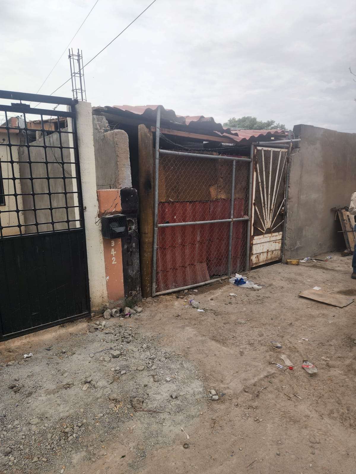 Muere en el Hospital General por RICKETTSIOSIS Miguel Angel Castillo Castillo de 26 años quien tenía su domicilio en Riberas del Mirasol #2813 de la col. Riberas del Bravo