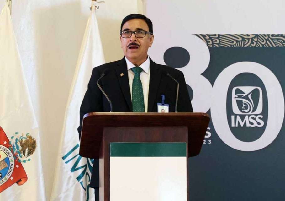 Sale Zamudio del Imss aquí y entra al relevo Castruita