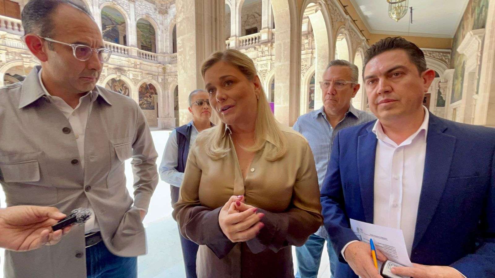 Acusa Maru Campos persecución política de la FGR por citatorio | El Bordo