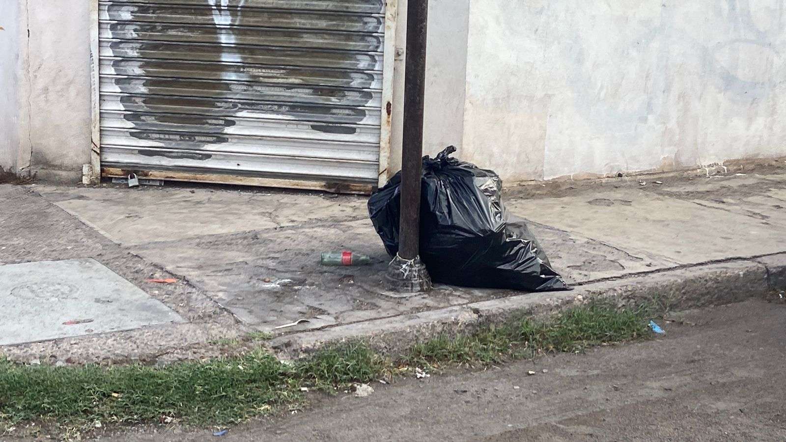 Vuelve a invadir la basura las calles del primer cuadro de la ciudad ...
