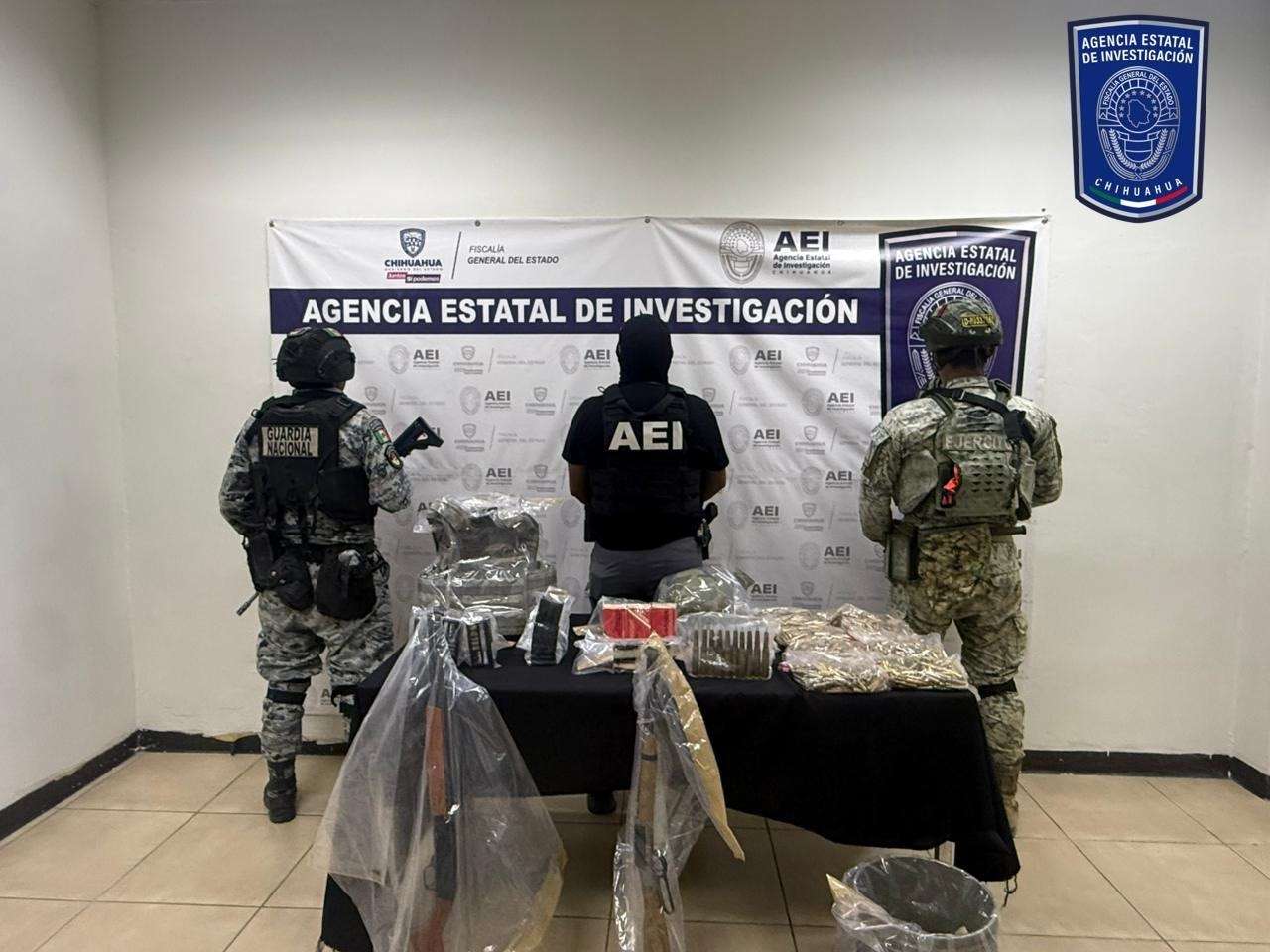 Aseguran dos armas y cientos de cartuchos durante cateo en La Cuesta