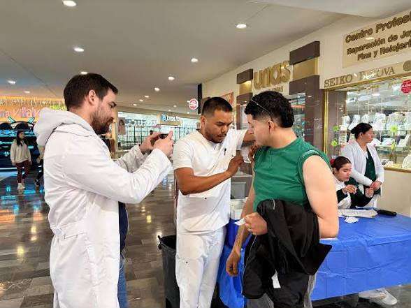 Ofrecerán vacunación gratuita en tres plazas comerciales