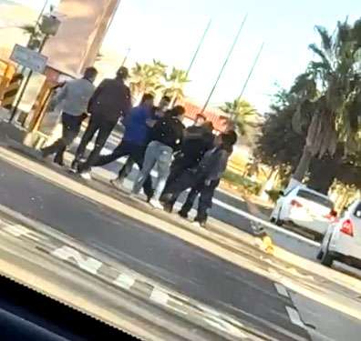 [¿Qué estarán esperando?]